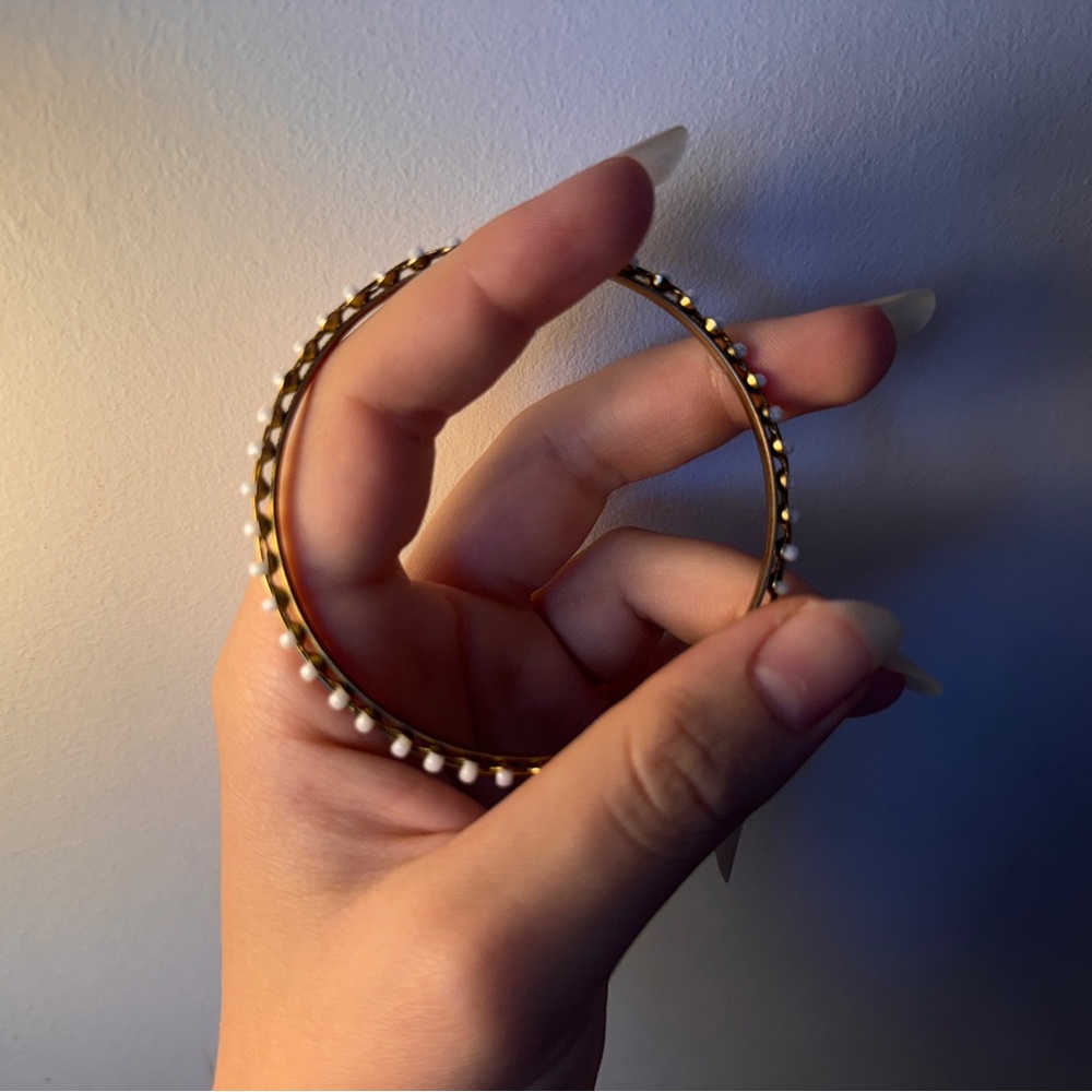 Elegant Gold and White Beaded Bangle